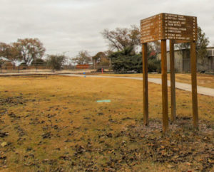 Spring River Zoo Sign